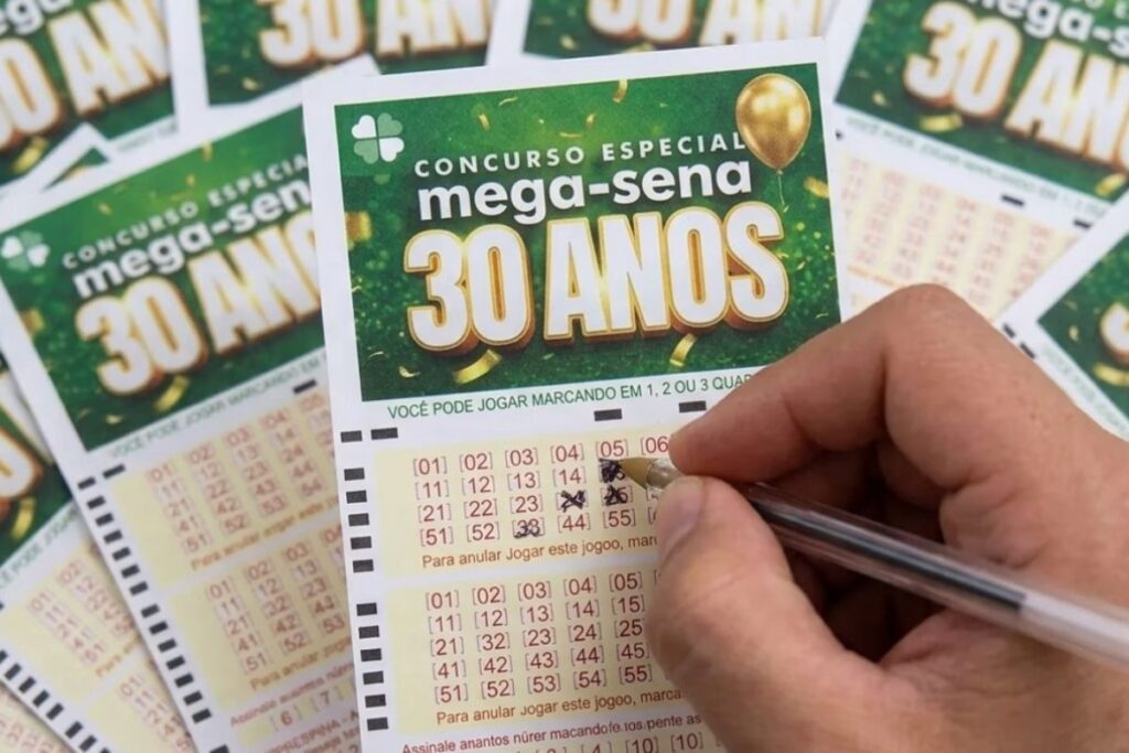 Concurso especial da Mega-Sena pode pagar R$ 300 milhões neste domingo