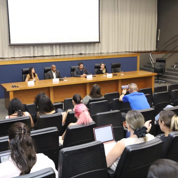 Recepção de novos médicos pela SES-DF – Foto Sandro Araújo – Agência Saúde DF